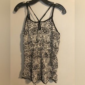Exc Angie Boho Criss Cross ruffle romper l large black white boho